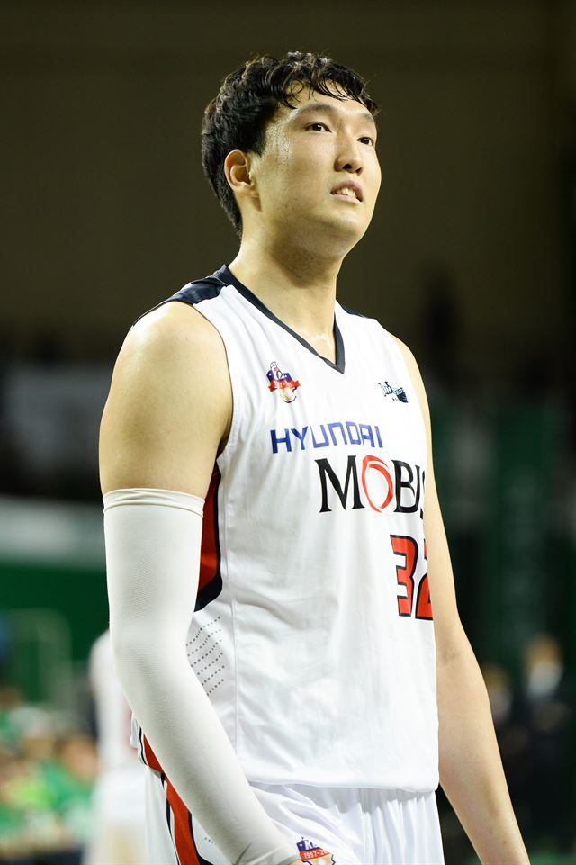 전체 1순위 '슈퍼 루키' 이종현. KBL 제공