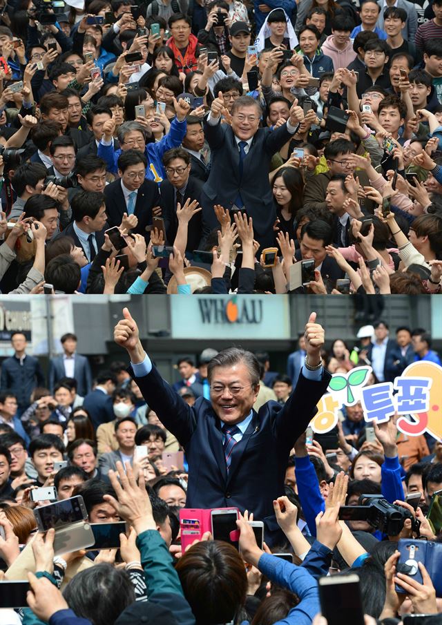 지난달 18일 전북 전주시 전북대학교에서의 유세 현장(왼쪽), 지난달 20일 오전 강원도 춘천시에서 열린 유세 현장에서 인파 한 가운데서 환호하는 문재인 후보. 오대근 기자