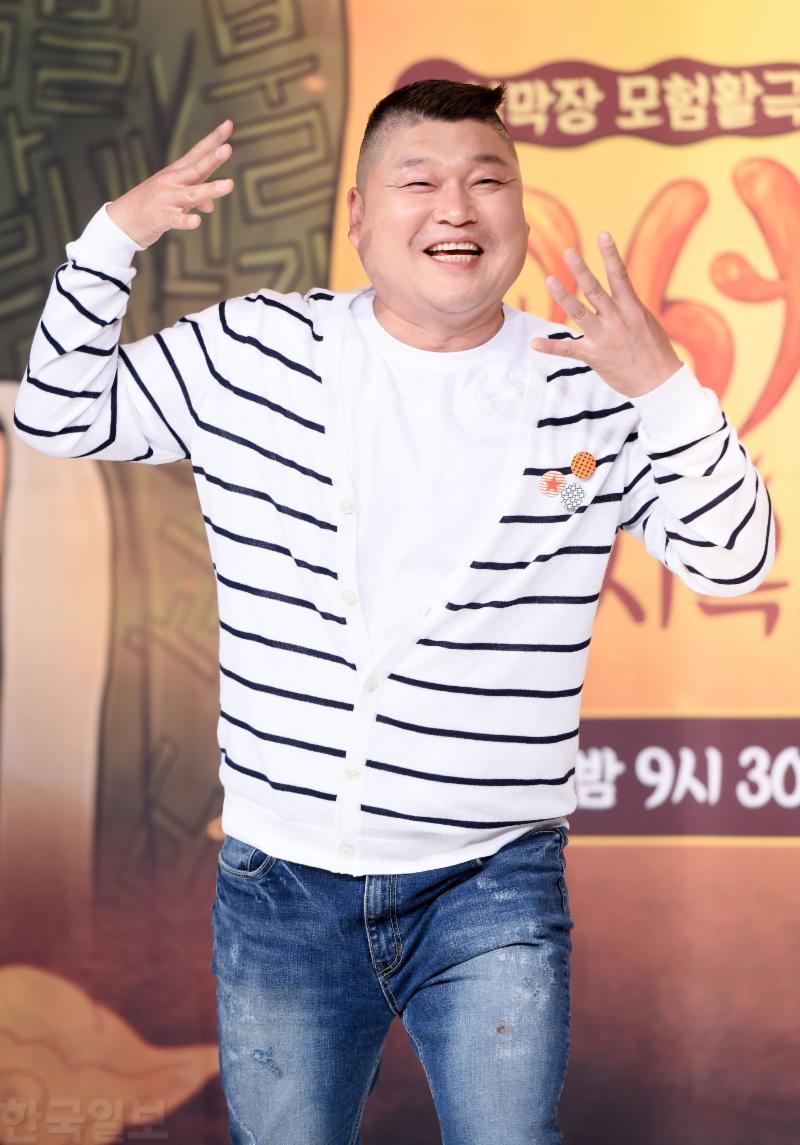 방송인 강호동이 13일 오후 서울 영등포 타임스퀘어 아모리스홀에서 열린 tvN '신서유기4' 제작발표회에 참석해 포즈를 취하고 있다. 이지숙 기자