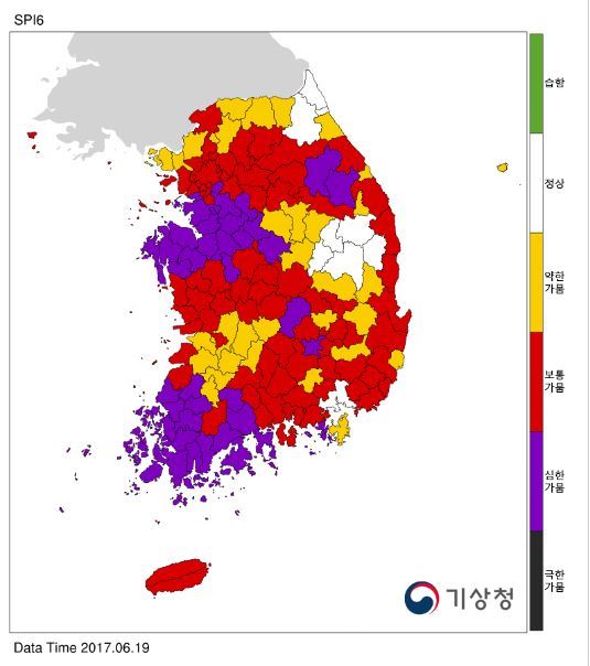 표준강수지수6(SPI6, 누적 6개월 강수량을 분석한 강수지수)에 따르면 6월 충남, 전남, 강원 평창지역은 ‘심한 가뭄’ 상태다. 국민안전처는 6월 경기, 충남, 전남 일부지역에 가뭄 예ㆍ경보를 발표하며 범정부 차원에서 대책을 추진하고 있다고 밝혔다. 기상청 종합가뭄정보시스템