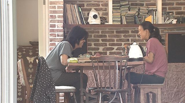 25일 첫 방송된 JTBC ‘효리네 민박’의 한 장면. JTBC 방송 화면 캡처