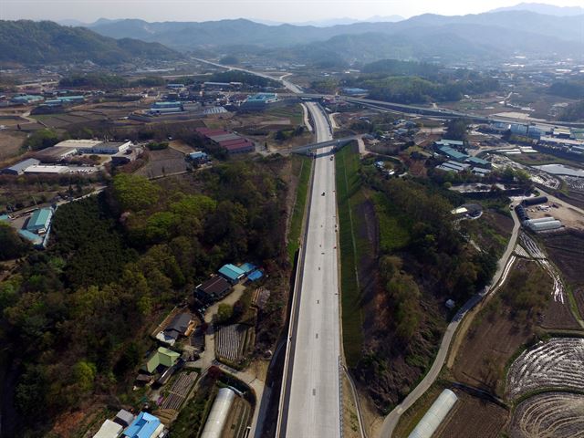 6월 30일 개통을 앞둔 구리∼포천 민자고속도로. 포천시 제공