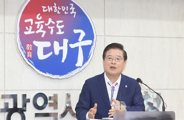 직선 2기 3주년을 맞은 우동기 대구시교육감이 6일 기자간담회를 열고 지난 성과와 향추 추진 정책, 정부 건의사항 등을 밝히고 있다. 대구시교육청 제공