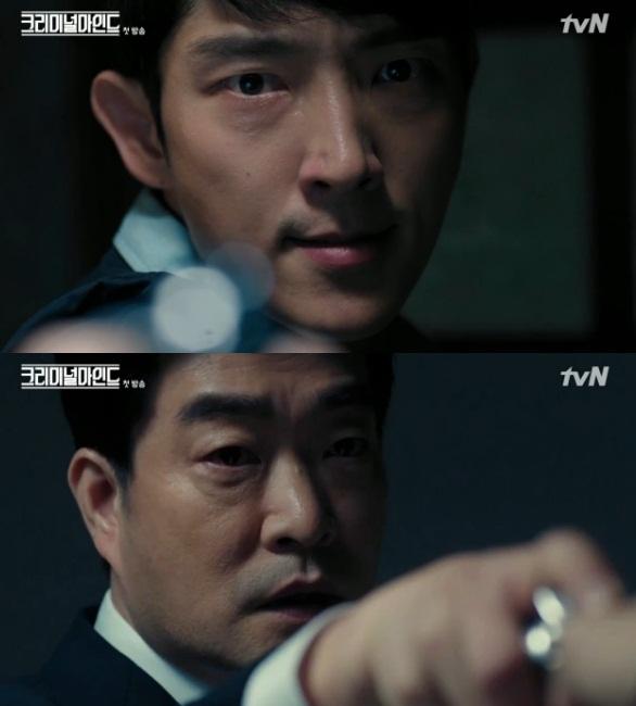 이준기, 손현주(아래)가 함께 사건을 수사해나간다. tvN '크리미널마인드' 1회 캡처