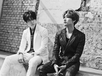 슈퍼주니어-D&E의 동해(왼쪽)와 은혁. 연합뉴스