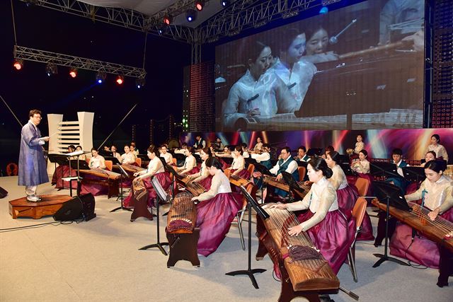 난계국악축제에서 선보인 국악 오케스트라. 영동군청 제공