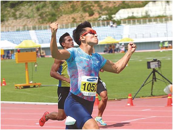 남자 육상 100m 한국신기록 보유자 김국영이 20일 개막하는 제98회 전국체전에서 9초 벽에 도전한다. 사진은 지난 6월 강원 정선종합운동장에서 열린 100m 결선에서 10초07의 한국신기록으로 결승선을 통과하는 김국영. 대한육상연맹 제공