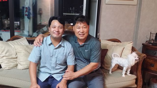 제인내 대표와 이만수 전 감독.