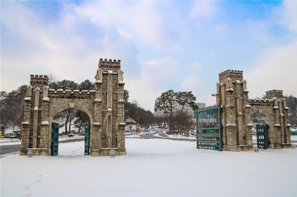 고려대 세종캠퍼스 정문. 고려대 세종캠퍼스 제공