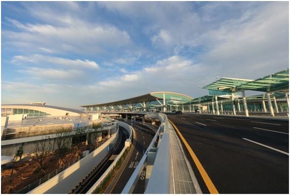 인천국제공항 제2여객터미널 연결도로. 인천공항공사 제공