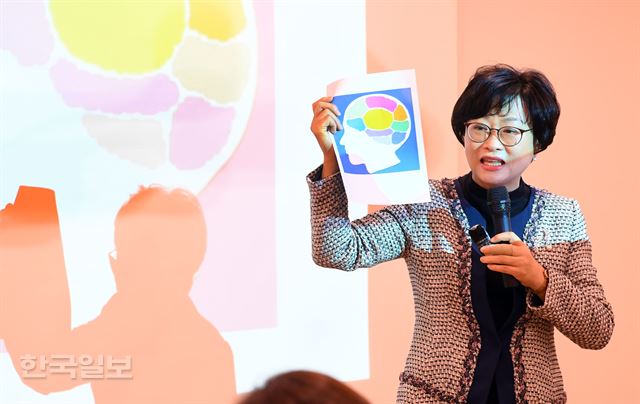 송금자 신구대 유아교육과 겸임교수는 “정말로 부모교육이 절실한 건 소외계층 부모들”이라며 “현재도 직장이나 어린이집, 미혼모 쉼터 등으로 찾아가는 부모교육을 실시하고 있지만 보다 다각도로 이들에게 접근할 수 있는 방법을 찾아야 한다”고 말했다. 신상순 선임기자