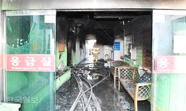 26일 오전 큰 불이 났던 경남 밀양시 가곡동 세종병원. 한국일보 자료사진