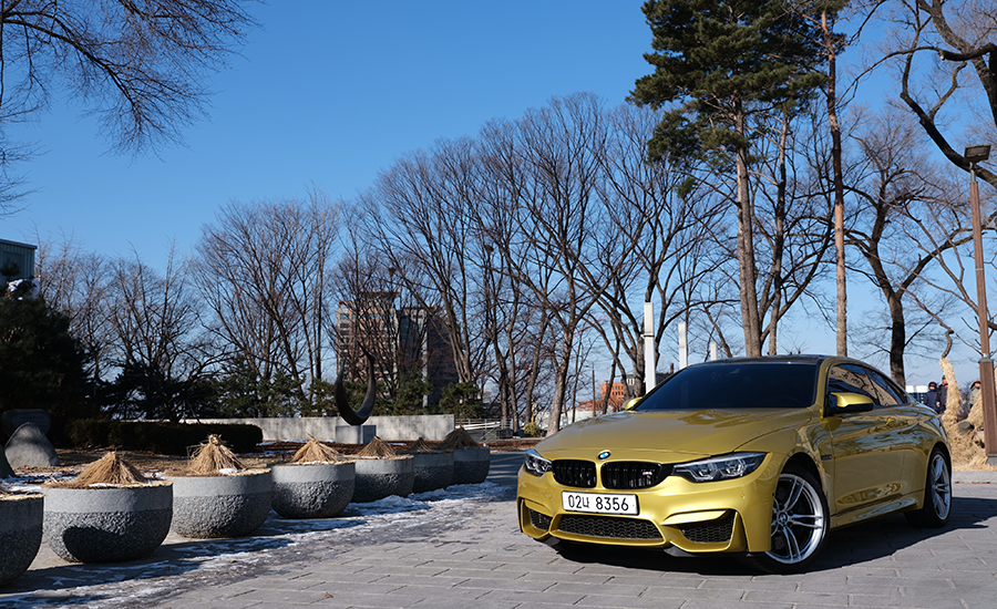 BMW M4 컴페티션 패키지