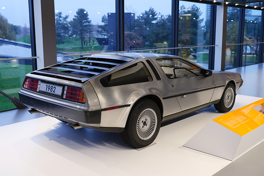 DeLorean_DMC-12 (4)