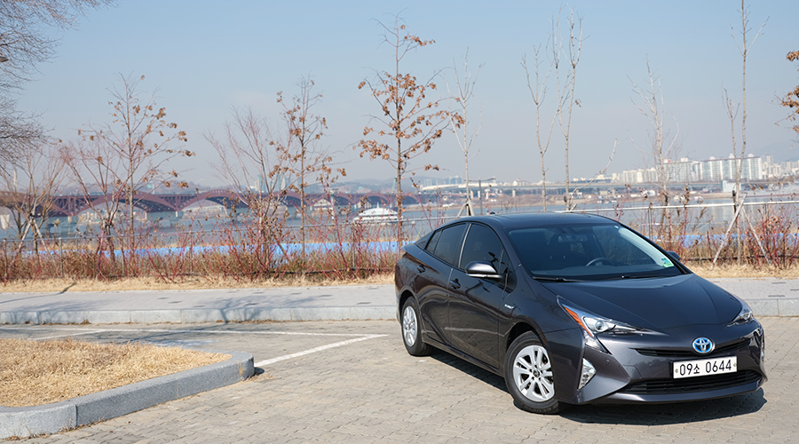 toyota prius drive (8)