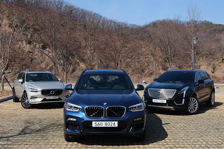 판매량으로만 본다면 독일에서 달려온 BMW X3가 가장 우위를 점한다.