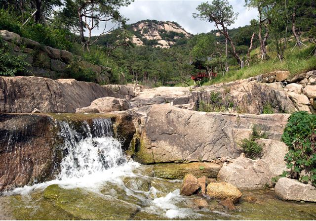 선조들이 인왕산을 바라보며 풍류를 즐기던 옥류동천길. 서울시 제공