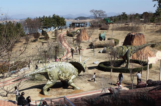 백악기 시대를 재현한 사파리 존. 한국관광공사 제공