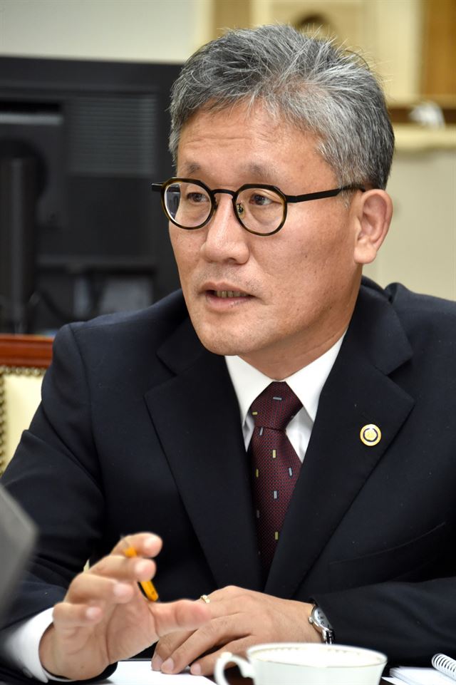 김재현 산림청장은 "그 동안 가꾼 숲을 활용하여 국민의 삶의 질이 나아지고 숲과 함께 행복하도록 하겠다"고 밝혔다. 산림청 제공