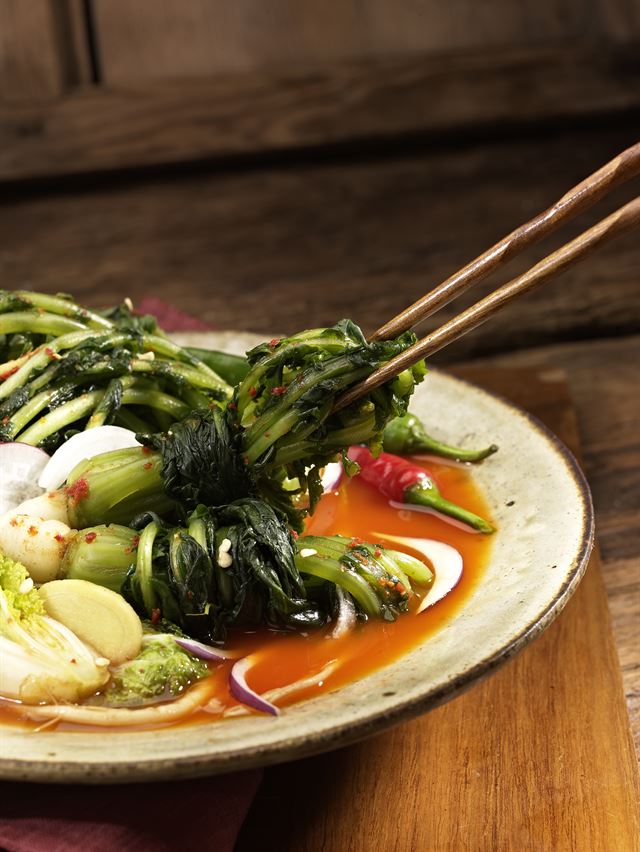 아삭하고 청신한 여름 김치는 여름철 집 나간 식욕도 돌아오게 만든다. 게티이미지뱅크