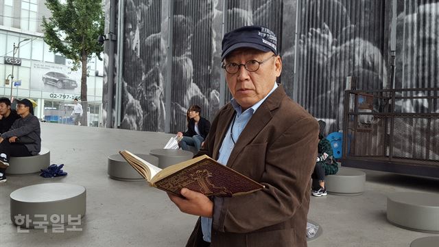 가수 양병집은 밥 딜런의 노래 '어 하드 레인스 어 고너 폴'을 1970년대 '소낙비'로 번안해 세상에 냈다. 양승준 기자