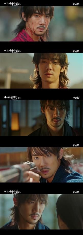 ‘미스터 션샤인’ 유연석의 눈빛이 화제다. tvN 방송 캡처