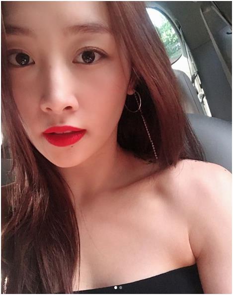 카라 출신 니콜이 최근 다녀온 여행을 언급했다. 니콜 인스타그램