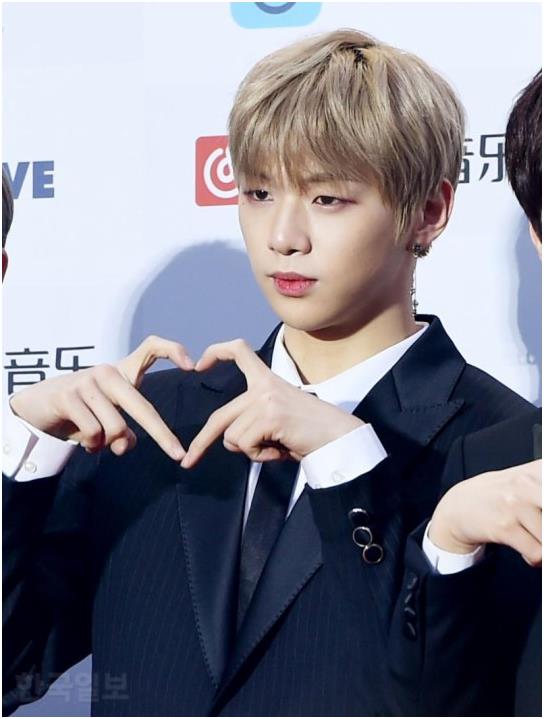 강다니엘이 아이돌차트 평점랭킹 1위를 차지했다. 한국일보 자료사진