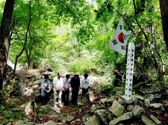 지난해 경기 포천 약사계곡에서 거행된 고 장준하 선생 추모식 모습. 장준하100년위원회 제공