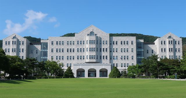 '대한민국 벤처의 산실'로 손꼽히는 호서대는 사회공헌형 인재 양성 대학으로도 명성을 쌓고 있다. 호서대 제공