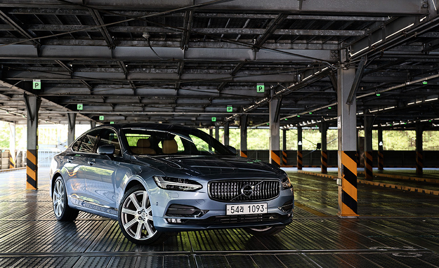 Volvo S90 D5 AWD (13)