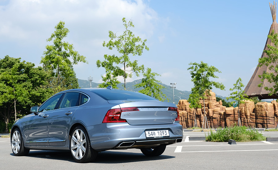 Volvo S90 D5 AWD (5)