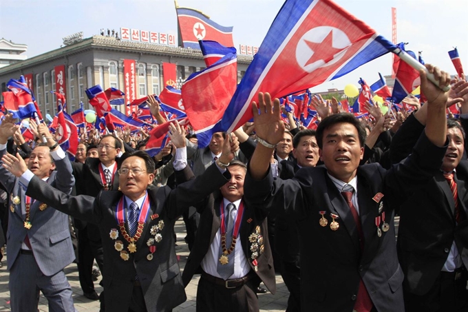 2013년 9월 9일 평양 김일성 광장에서 정권 수립 65주년을 기념하는 행사가 진행되고 있다. 평양=AP 연합뉴스