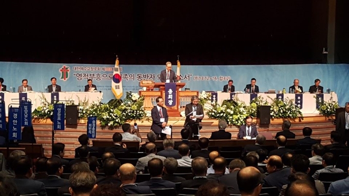 12일 전북 익산 이리신광교회에서 대한예수교장로회(예장)통합 제103차 정기총회가 진행되고 있다. 이소라 기자