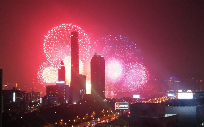 지난해 서울세계불꽃축제. 한국일보 자료사진