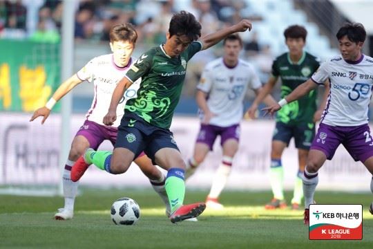 이동국의 슈팅 모습. 프로축구연맹 제공