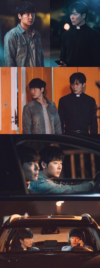 ‘손 the guest’ 김동욱과 김재욱이 유승목을 찾기 위해 공조에 나섰다.OCN 제공