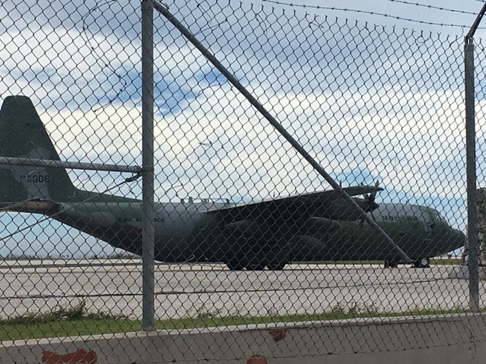 한국 공군 C-130 허큘리스 수송기가 사이판 국제공항에 도착한 모습. 연합뉴스