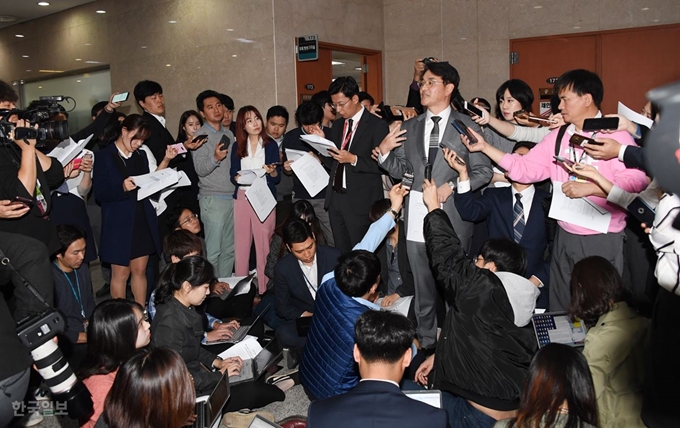 박용진 의원이 삼성바이오로직스 고의 분식회계 의혹 기자회견을 하고 있다. 오대근 기자