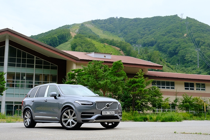 볼보 XC90 엑설런스는 볼보 프리미엄의 정점과 같은 존재다.