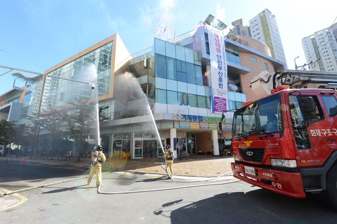 연제구가 지난달에 실시한 재난대응 안전부산 훈련 모습. 연제구 제공