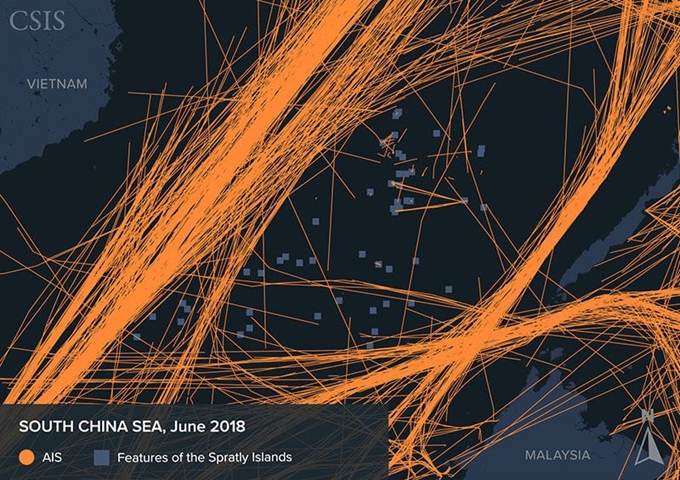 2018년 6월 자동식별시스템(AIS)으로 추적한 남중국해 상 어선의 활동. CSIS