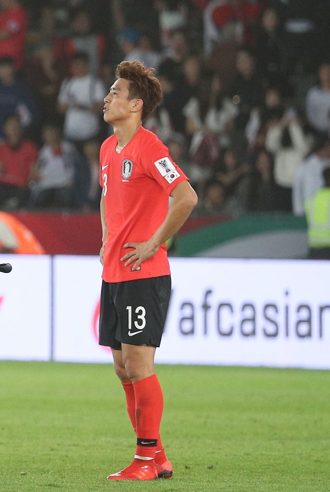 대한민국 축구대표팀 구자철이 25일 오후 아랍에미리트연합 아부다비 자예드 스포츠 시티 스타디움에서 열린 2019 아시아축구연맹 아시안컵 8강 대한민국과 카타르의 경기에서 1대 0으로 패한 후 아쉬워하고 있다. 아부다비=뉴스1