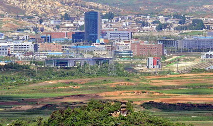 지난해 파주 도라산 전망대에서 바라본 북측 개성공단. 홍인기 기자