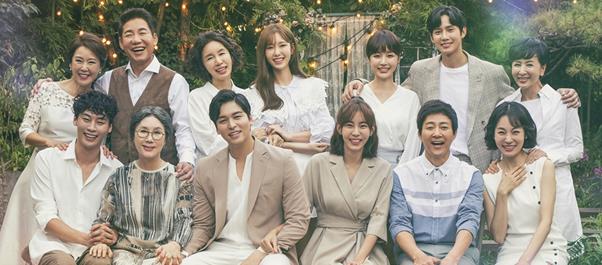 KBS2 주말드라마 ‘하나뿐인 내편’의 주요 출연진. KBS 제공