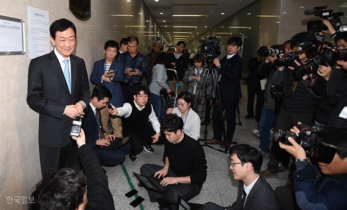 진영 행정안전부 장관 내정자가 8일 오후 서울 영등포구 여의도 국회 정론관에서 취재진에게 소감을 밝히고 있다. 홍인기 기자