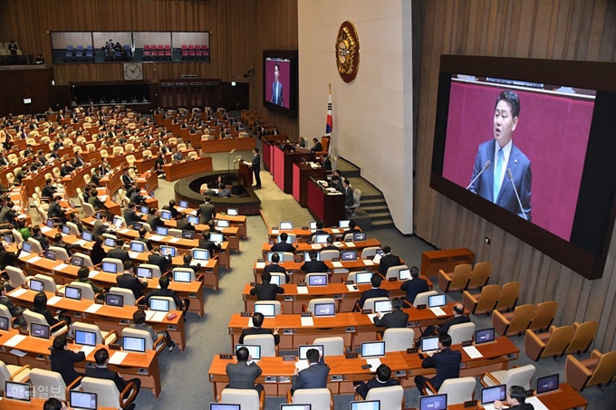 바른미래당 김관영 원내대표가 13일 오전 국회 본회의장에서 교섭단체 대표연설을 하고 있다. 오대근기자