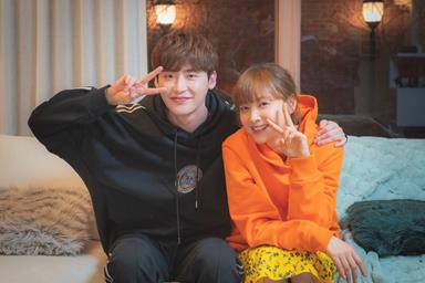 이나영과 이종석이 화제다. tvN 제공