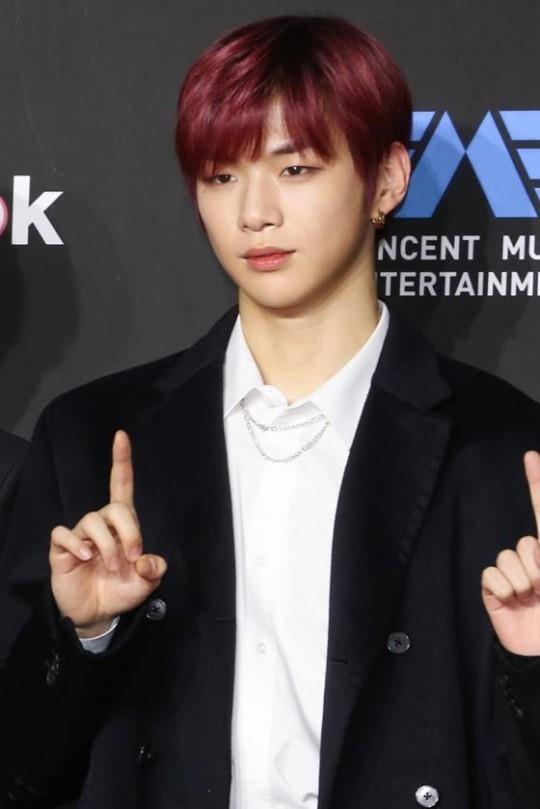 강다니엘 측이 추가 입장을 전했다. 한국일보 DB