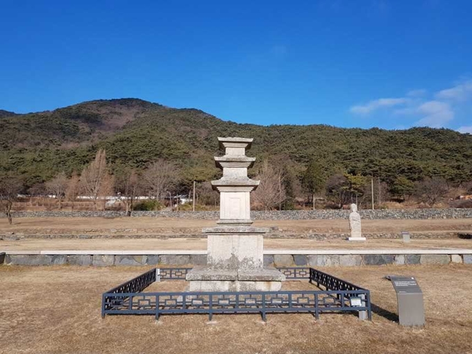 보물로 지정 예고된 충남 보령 성주사지 동 삼층석탑. 문화재청 제공